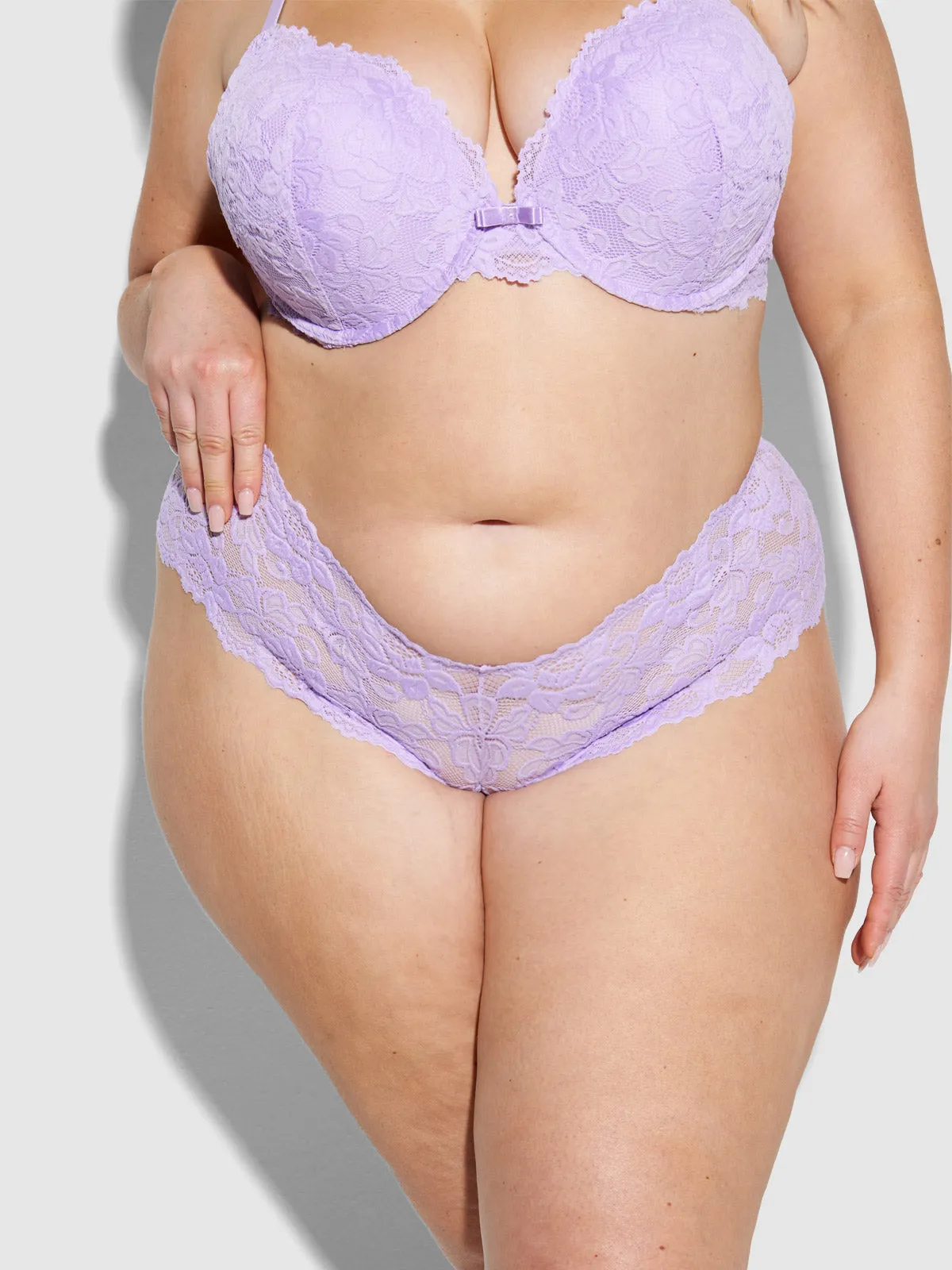 Jessica Lace Crotchless Cheeky